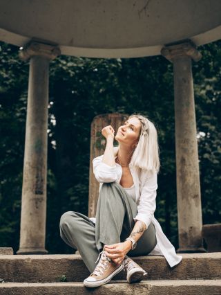 Kalhoty, ve kterých se dýchá lehčeji, 🌱☀️. V barvě máty v kombinaci se lnem a viskózou vznikne něco, z čeho se vám nebude...